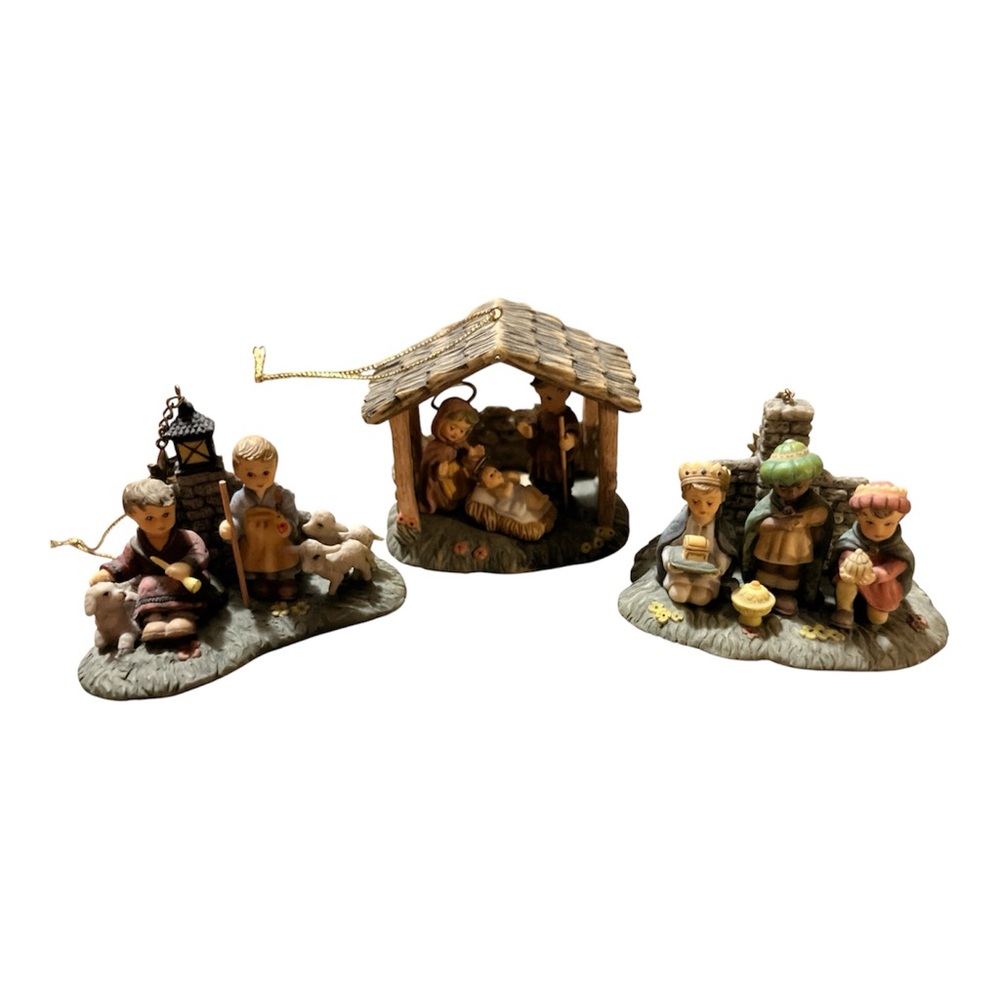 Rustic Berta Hummel Nativity Scene Figurine/ornament Set - Brown and Tan